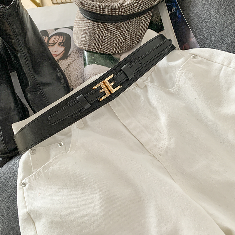 картинка Ремень с двух сторон широкий на резинке прямоугольники от магазина LonnaMag