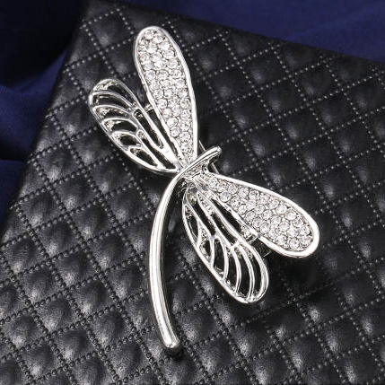 картинка Брошь в стразах - стрекоза от магазина LonnaMag