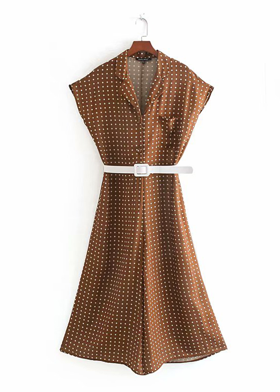 Картинка Коричневый комбинезон в белый горох с белым ремешком от магазина LonnaMag