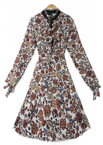 Картинка Платье мини ретро цветочный принт бант на манжете черный ворот от магазина LonnaMag