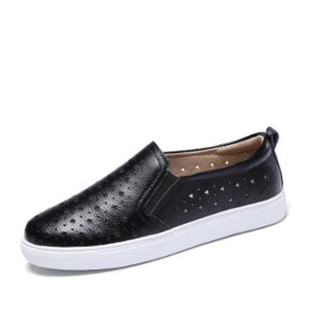 картинка Слипоны кожаные на белой подошве в дырочку от магазина LonnaMag