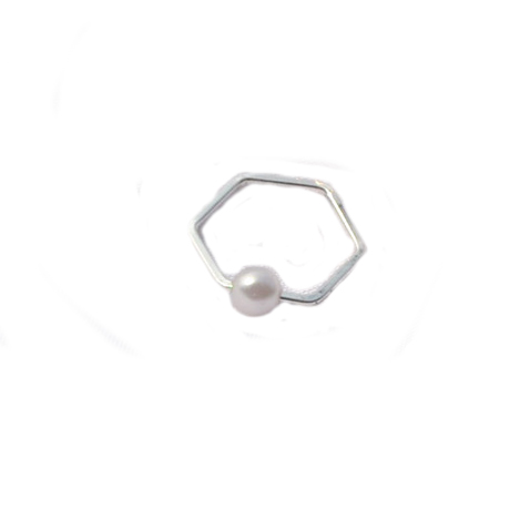 картинка Кольцо тонкое шестиугольное с жемчужиной от магазина LonnaMag