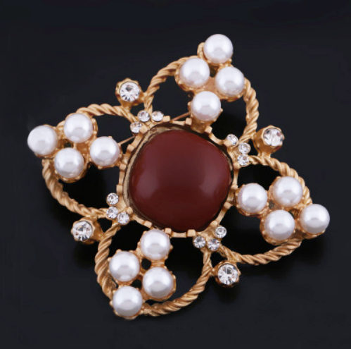 картинка Брошь матовый металл бордовый камень жемчуг от магазина LonnaMag