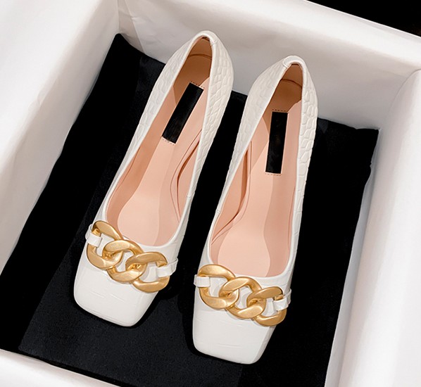 картинка Туфли металлическая цепочка 3 звена принт кожа крокодила от магазина LonnaMag