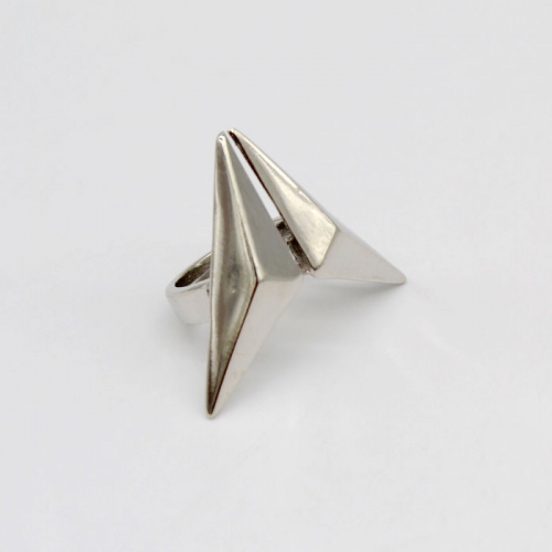 картинка Кольцо 2 треугольника промежуток от магазина LonnaMag