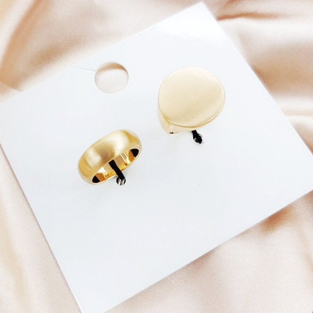 картинка Кольца крупные матовые набор 2 шт золото круг от магазина LonnaMag