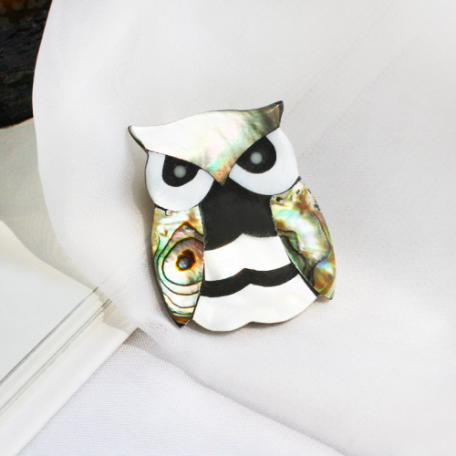 картинка Брошь перламутр сова от магазина LonnaMag