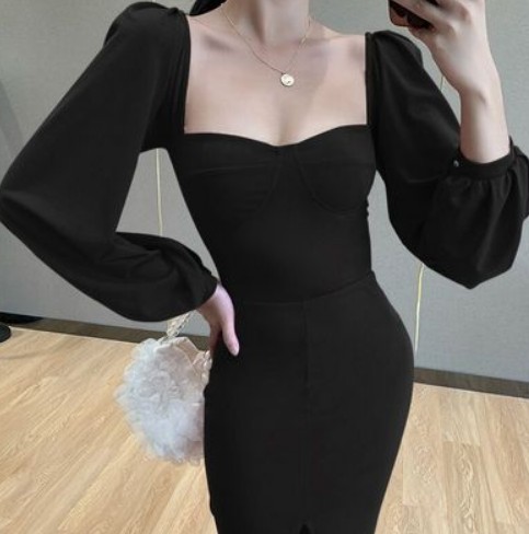 Картинка Платье миди объемный рукав вырез по середине от магазина LonnaMag