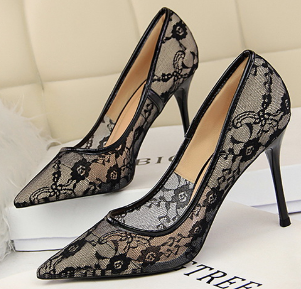 картинка Туфли лодочки полупрозрачные кружевные 10,5 см каблук от магазина LonnaMag