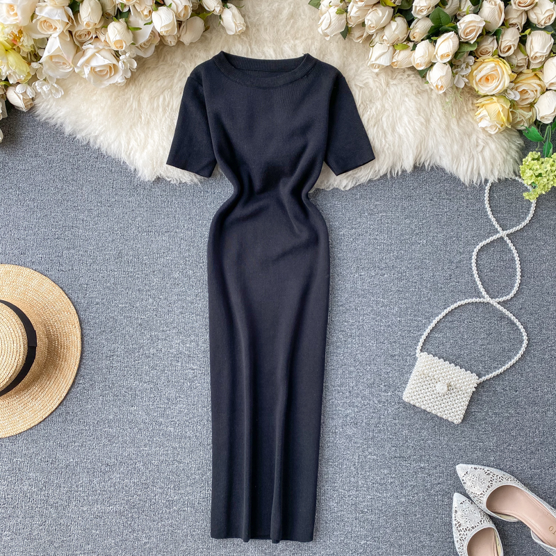 Картинка Платье миди трикотаж однотон круглый вырез короткий рукав от магазина LonnaMag