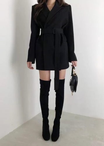 Картинка Жакет oversize с широкими плечами и длинным ремнем от магазина LonnaMag