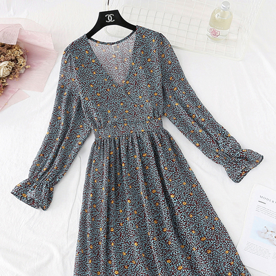 Картинка Платье миди шифон длинный рукав с рюшей принт круглые цветы насыщенных расцветок + пояс от магазина LonnaMag