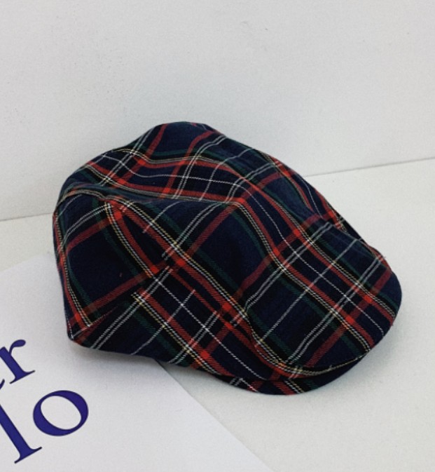 картинка Кепка в клетку насыщенные оттенки от магазина LonnaMag