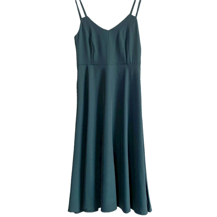 Картинка Платье миди двойные тонкие лямки юбка клеш вытачки на груди от магазина LonnaMag