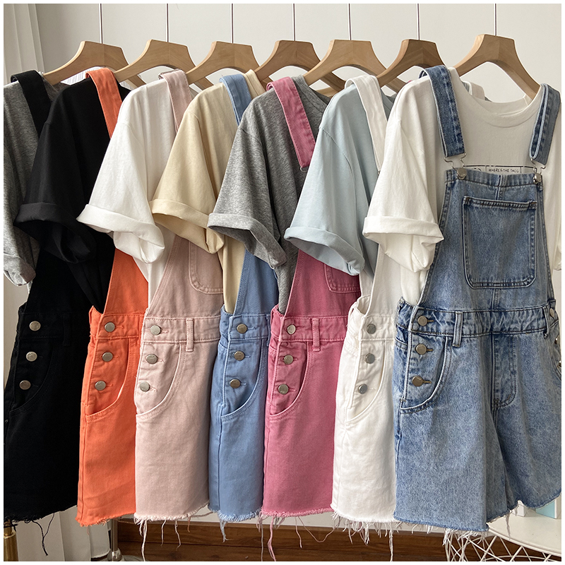 Картинка Комбинезон мини джинс обрезан низ большой карман от магазина LonnaMag