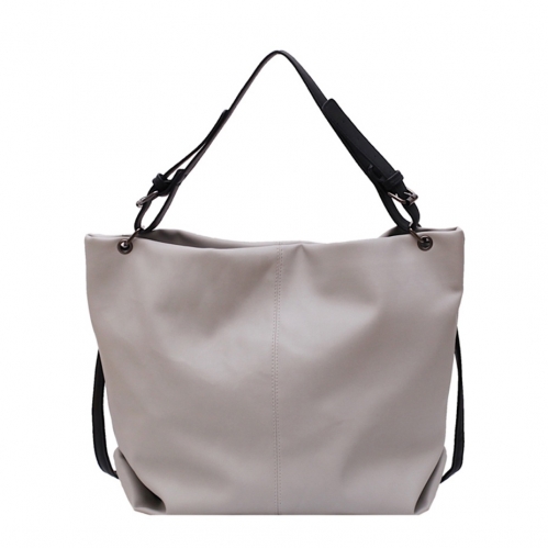 картинка Крупная сумка-мешок с контарстной лямкой от магазина LonnaMag