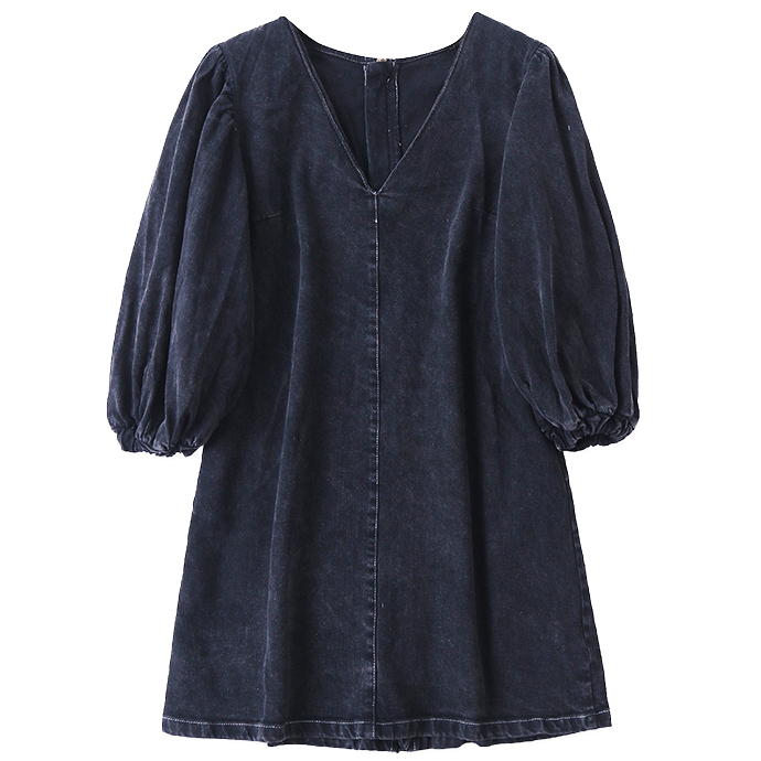 Картинка Платье мини трапеция джинс рукава буфы шов по середине от магазина LonnaMag