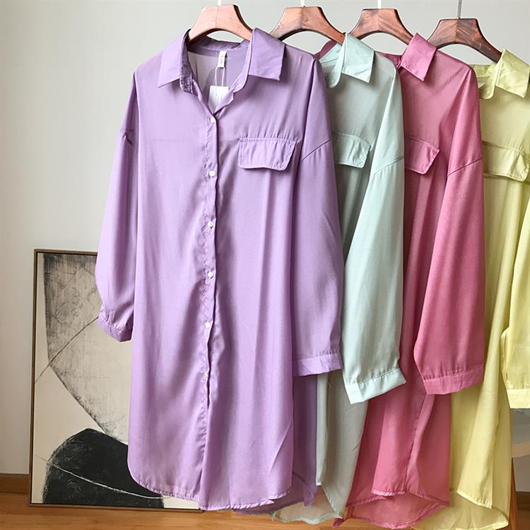 Картинка Платье рубашка однотонная длинные рукава сзади на пуговицах от магазина LonnaMag