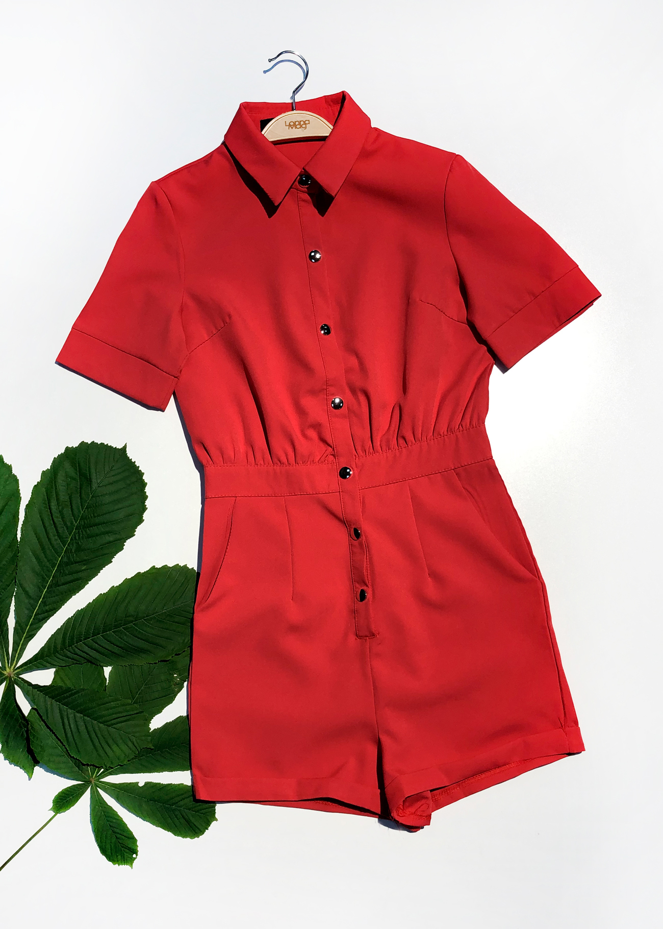 Картинка Комбинезон короткий ромпер на кнопках + пояс от магазина LonnaMag