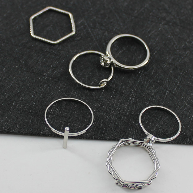 картинка Кольца набор 6 шт гексагон 3 стразы крест от магазина LonnaMag