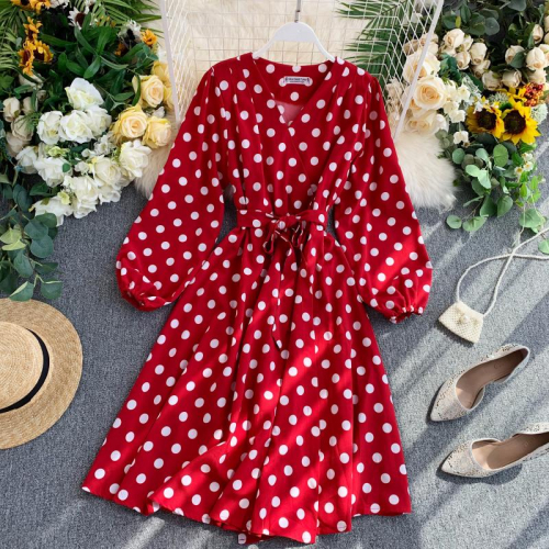 Картинка Платье миди на запахе в крупный горошек от магазина LonnaMag