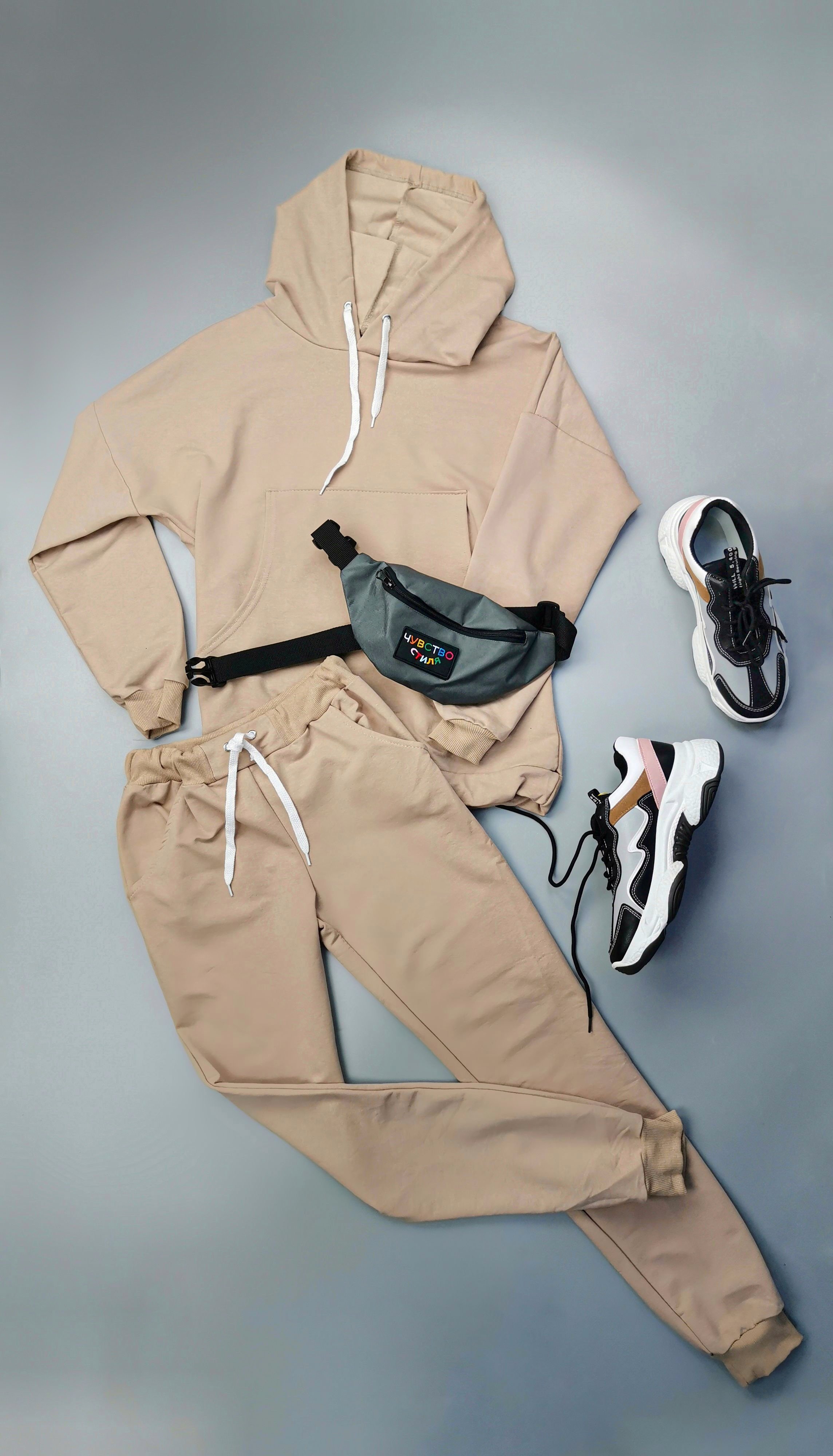 Картинка Костюм спортивный oversize худи шнурки снизу и сверху + брюки от магазина LonnaMag