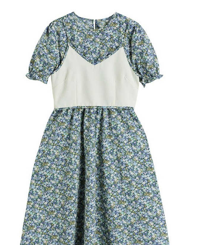 Картинка Платье короткий рукав с рюшами мелкий цветочный принт + топ с окантовкой от магазина LonnaMag
