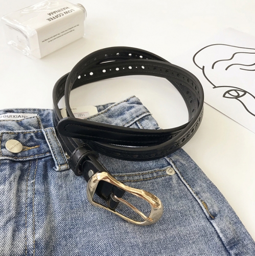 картинка Ремень тонкий овальная пряжка резной от магазина LonnaMag