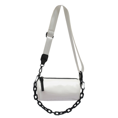 картинка Сумка мессенджер цилиндр лаковая + черная цепь от магазина LonnaMag