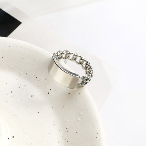 картинка Кольцо в виде цепи с пряжкой от магазина LonnaMag