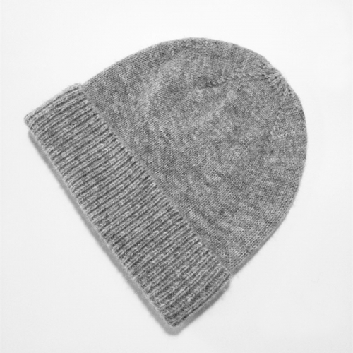 картинка Шапка бини ровный трикотаж узкий рубчик НА подвороте от магазина LonnaMag