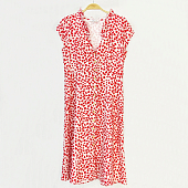 Картинка Платье миди принт красные сердца пуговицы рюша на вороте от магазина LonnaMag