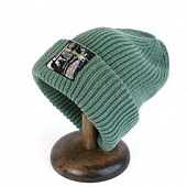 картинка Шапка вязаная нашивка чб с яркой надписью от магазина LonnaMag