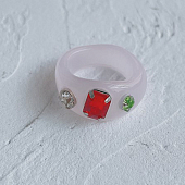 картинка Кольцо пластиковое 3 камня от магазина LonnaMag