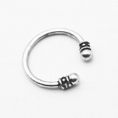 картинка Кольцо раздельное С с наконечниками от магазина LonnaMag