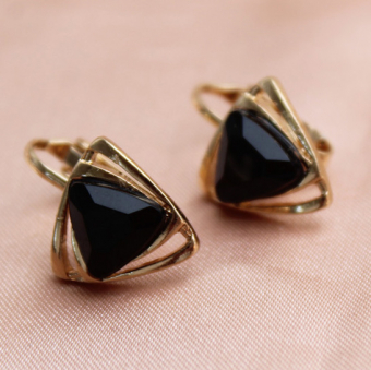 Серьги клипсы двойной треугольник + внутри треугольник камень