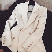 Картинка Пиджак длинный приталенный золотые круглые пуговицы от магазина LonnaMag