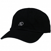 картинка Кепка вышивка треугольник и круг от магазина LonnaMag