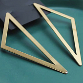 картинка Серьги статичные большой полый треугольник от магазина LonnaMag
