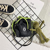 картинка Сумка мешочек неоновый зеленый шнурок + брелок зеленая лягушка от магазина LonnaMag