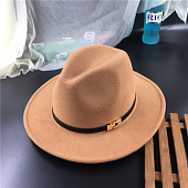 картинка Шляпа федора черный ремень золотая пряжка прямоугольник от магазина LonnaMag