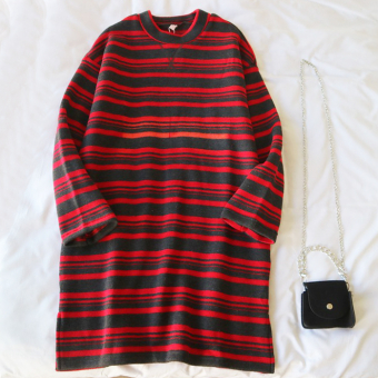 Платье широкое спорт на флисе красно-черные полосы