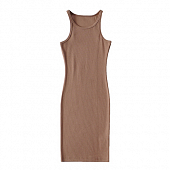 Картинка Платье миди мелкий рубчик по фигуре без рукавов однотон от магазина LonnaMag