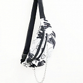 картинка Сумка мессенджер принт чб кроссовки + цепь от магазина LonnaMag