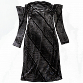 Картинка Платье по фигуре бархат напыление точки открытые плечи + рукава от магазина LonnaMag