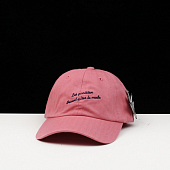 картинка Кепка мелкая надпись Les parisien от магазина LonnaMag