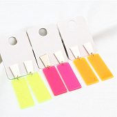 картинка Серьги яркие неон прямоугольники прозрачный пластик от магазина LonnaMag