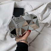 картинка Сумка клатч с геометрическим узором + цепочка от магазина LonnaMag