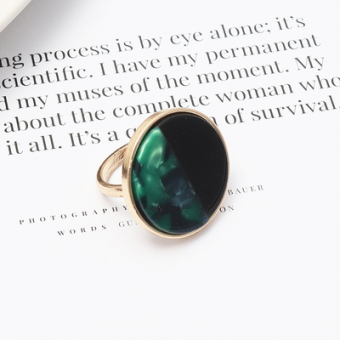 Кольцо крупный круг зеленый наполовину черный