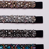 картинка Ремень-резинка с крупными камнями от магазина LonnaMag